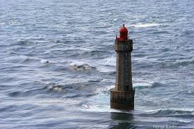 It stands close to la jument lighthouse and the nividic lighthouse. The Wave Swept Lighthouses Of Brittany France Amusing Planet