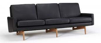 Black wooden legs add visual lightnes s, while the chic upholstery colours available will lend sophistication to the. Designer Sofa Kopenhagen Als 2 Sitzer 3 Sitzer Und Sessel Mit Holzarmlehnen Mysofabed De