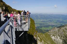 Der berg pfänder im österreichischen bregenz bietet eine herrliche aussicht über den bodensee. Quermania Nebelhorn Bergbahn Oberstdorf Allgauer Hochalpen Behindertengerechtes Ausflugsziel Allgau