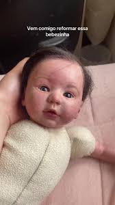 Reforma de Bebê Reborn: Transformação em Duas Partes
