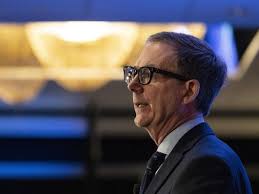 Top headlines: Globalive to acquire Wealth One Bank of Canada