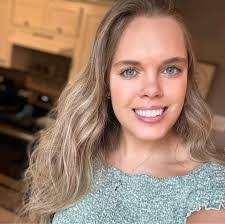 Christina Pippin's Instagram, Twitter & Facebook