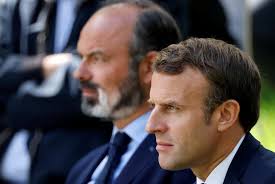 Les téléphones d'emmanuel macron, d'edouard philippe et de 14 ministres pris pour cible publié par alizée le moal le 21 juillet 2021 à 10h23. Emmanuel Macron Remercie Edouard Philippe Pour Son Engagement Et Son Action Le Soir