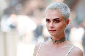 Freche frisuren kurz coole frisuren glatze frauen buzz cut frauen vorher nachher frisuren kahle frauen mut zur veränderung mädchen haarschnitt. Buzz Cut Wer Kann Den Kurzhaarschnitt Tragen