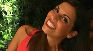 Elisa Amato's Instagram, Twitter & Facebook