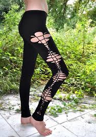 Wer croutons selber machen will, schneidet zunächst weißbrot in dünne scheiben, schneidet die rinde ab und würfelt das brot. Cut Out Leggings Goa Klamotten Monotobi Kleidung Psychedelic C Etsy