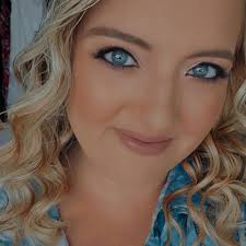 1997 NEW HOME Handcrafted Hallmark KEEPSAKE Ornament Box Wear