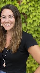 Kristen Mullaney's Instagram, Twitter & Facebook