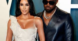 Reacties op overlijden de vries stromen binnen. Kanye Geeft Kim Kardashian Hologram Van Overleden Vader Cadeau Show Ed Nl
