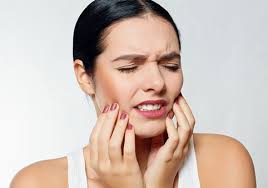 En qué consisten los implantes cigomáticos?