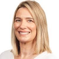 Danielle Brewster's Instagram, Twitter & Facebook