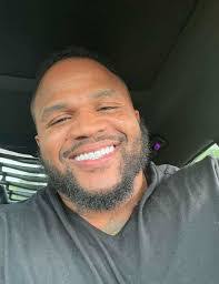 Marvin Terrell's Instagram, Twitter & Facebook