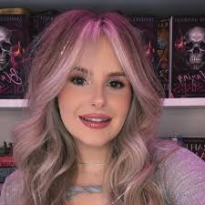 Someone recently said my book's MMC is a mixture of Rhys from ACOTAR  (shadow magic) + Jareth from Labyrinth (ruler of a dark realm filled w/  monsters). I'd throw in a healthy