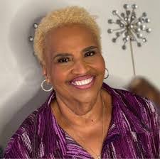 Andrea Williams's Instagram, Twitter & Facebook