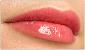 блеск для губ Chanel Rouge Allure Extrait De Gloss Chanel Spring 2015 Makeup Collection Part 2 Makeup Swatches Review Kollekciya Makiyazha Shanel