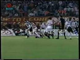 Χαμός στο αεροδρόμιο της αθήνας από τους οπαδούς του παοκ που ήθελαν να γιορτάσουν την κατάκτηση του κυπέλλου και φώναζαν «όλε όλε. Telikos Kypelloy Ellados 2001 Olympiakos Paok Full Youtube