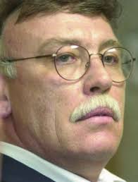 Former UMD hockey coach Sertich undergoes emergency surgery