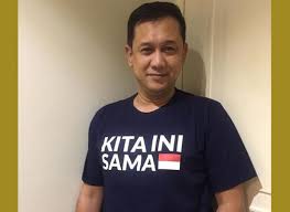 Penulis buku semua melawan ahok dan tuhan dalam secangkir kopidenny siregar menilai bahwa ketua mui pusat kh ma'ruf amin yang ketua mui juga rais a'am pbnu telah menjual fatwa keluar begitu saja, tanpa mempedulikan bagaimana nasib orang yang terkena fatwa? begitu kata denny. News Data Pribadi Denny Siregar Diumbar Di Twitter Ini Respons Telkomsel Cyberthreat Id