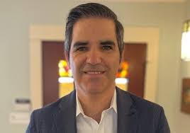 Shane Mclaren's Instagram, Twitter & Facebook