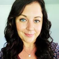 Linda Cosco's Instagram, Twitter & Facebook