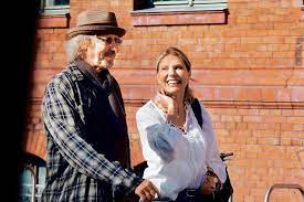 Bereits seit mai sind karina mroß (57) und thomas gottschalk (69) offiziell ein paar. Thomas Gottschalk Und Karina Mross So Geniessen Sie Ihr Liebesgluck Leute Bild De Next Topmodel Leute Gluck