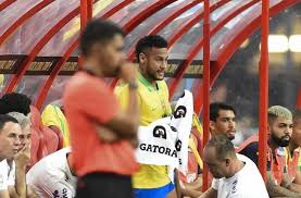 If you travel with an airplane (which has average speed of 560 miles) from uruguay to venezuela, it takes 4.95 hours to arrive. Tidak Perkuat Timnas Brasil Lawan Venezuela Neymar Juga Absen Vs Uruguay Bolatimes Com