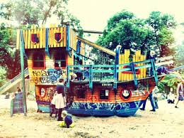 Spielplatz Am Helmholtzplatz Berlin Prenzlauer Berg Spielplatz Berlin Spielplatz Prenzlauer Berg