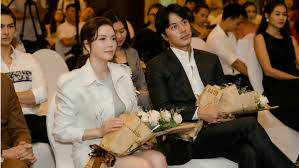 Bên ẩn ý cực gắt, bên giữ mãi thái độ quen thuộc. Phim Cá»§a Ly Nha Ká»³ Va Tai Tá»­ Giay Thá»§y Tinh Bá»‹ Dá»«ng Vo Thá»i Háº¡n Vi Háº¿t Tiá»n Vietnamnet