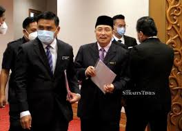 Kah kiat was sabah‟s deputy chief minister until his resignation recently due to differences with musa aman. Sabah Cm Undergoes Self Quarantine