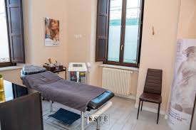 Buchen sie jetzt einen termin und sichern sie sich einen unserer begehrten plätze. Galleria Fotografica Este Beauty Clinic