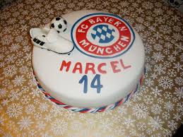 Soccer Cake Fussball Torte Bayern Munchen Fussball Kuchen Kuchen Und Torten Fussball Torte