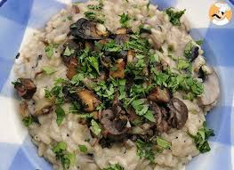 Risotto Hyper Cremeux Aux Champignons Recette Ptitchef Recette En 2020 Recette Risotto Champignons Risotto Facile Risotto