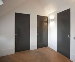 hal door lisettenoos geschilderde binnendeuren donkere deuren deuren interieur