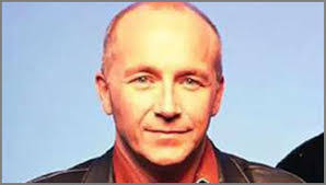 Laurie Marlow's Instagram, Twitter & Facebook