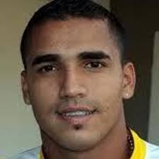 Mario Estevez (@tevez350)