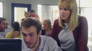 Mercredi prochain, emilie est au sein de la secte. Laetitia Motive Sebastien A Dormir Au Celeste Mougin Devient Medecin Plus Belle La Vie 21 10 2019 Plus Belle La Vie Nouveautes Tele Com