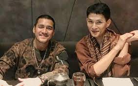 Toh dengan keunikannya itu malah larinya ke hal yang bagus, sebuah karya. Oscar Lawalata Secantik Dian Sastro Begini Reaksi Mario Lawalata Digoda Kalah Ganteng