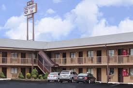This hotel features an outdoor pool, a seasonal outdoor pool, and a children's pool. Knights Inn Parkway South Amboy Updated 2021 Prices