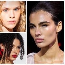 Cassandra Gibbons's Instagram, Twitter & Facebook