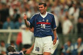 Didier deschamps szövetségi kapitány csütörtökön, a francia szövetség. A Futballmezek Valtozasan Erezheto Mennyit Jelent Ket Evtized A Divatban Az Online Ferfimagazin