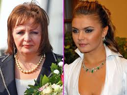 Кабаева, ќерка на татко од татари и мајка русинка, е родена во ташкент, узбечка сср, во советскиот сојуз, на 12 мај 1983 година. Alina Kabaeva Vs Lyudmila Putina Kto Kruche