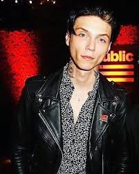 218 Likes 0 Comments Andy Black S Smile Andyblackssmile On Instagram Andybiersack Andyblack Bvb Bla Andy Black Black Veil Brides Red Leather Jacket