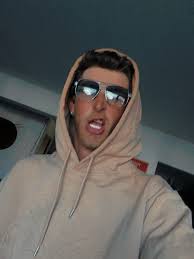 Tyler Simon (@tjsimno) • Instagram photos and videos