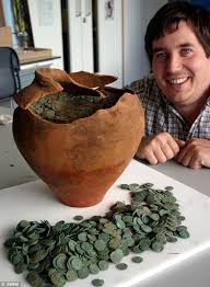 Finding gold nuggets with a metal detector is very challenging, much more challenging than coin hunting. 10 000 Roman Coins Unearthed By Amateur Metal Detector Enthusiast On His First Ever Treasure Hunt Daily Mail Online