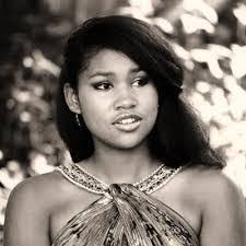 Veronica Headley's Instagram, Twitter & Facebook