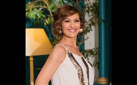 Since an early age she showed an interest in fashion and during her adolescence. Fatima Lopes Reage A Queda Da Tvi Estamos A Perder Em Toda A Linha Ponto Final Nova Gente