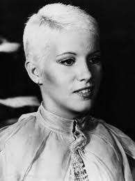 Annie Eble's Instagram, Twitter & Facebook