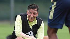 And staff at the club's london colney training base on sunday. Arsenal Transfer News Fenerbahce Boss Hints At Mesut Ozil Move Becoming Clear In Coming Days Eurosport