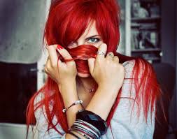 Along with her light green hair and dragon horns. Red Hair Anime Girl Green Eyes