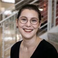 Kelley Henderson's Instagram, Twitter & Facebook